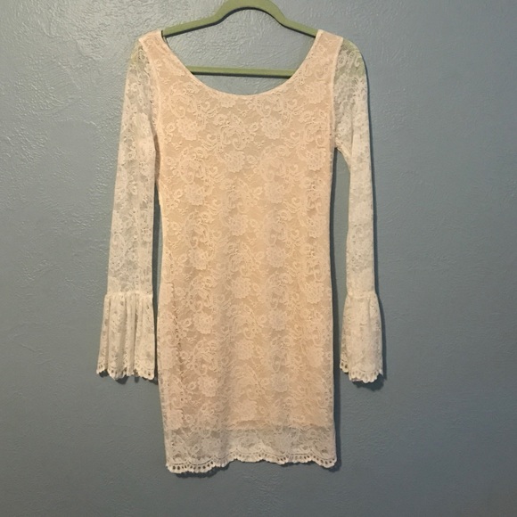WHITE LACE DRESS