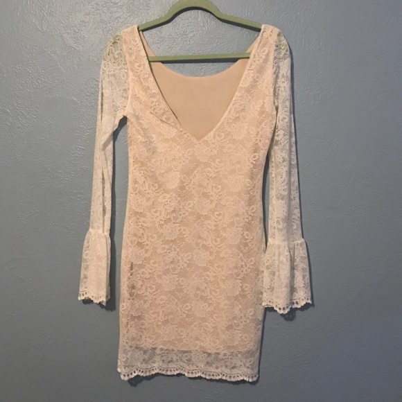WHITE LACE DRESS - Picture 2 of 3