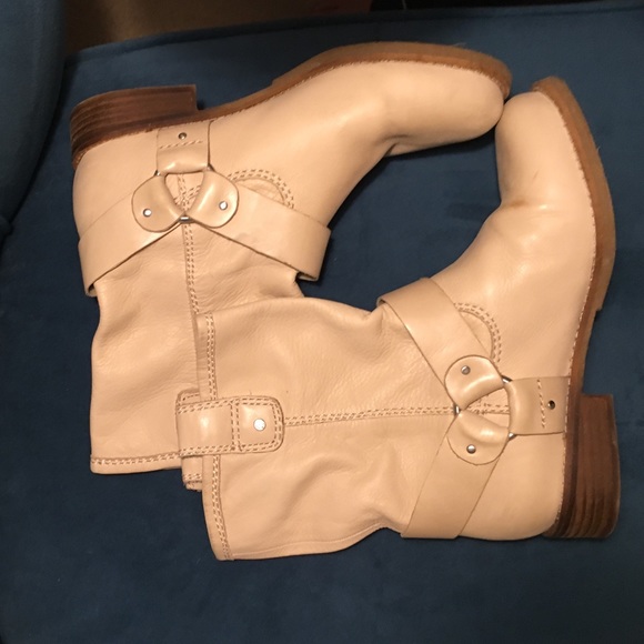 Gianni Bini Cream Colored Slouch Booties