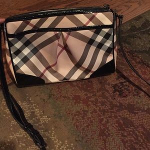 Burberry purse