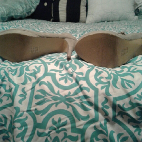 Tan boots - Picture 2 of 3