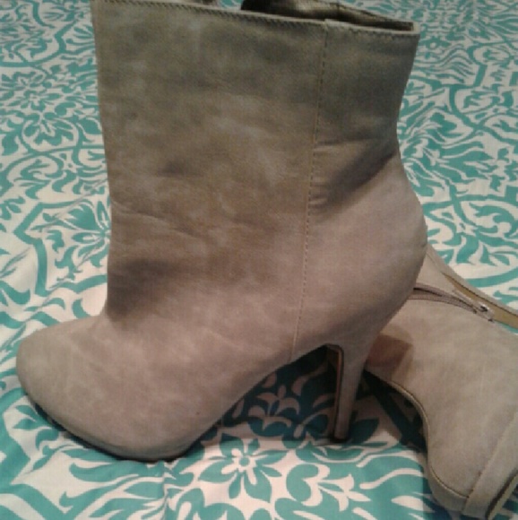 Tan boots - Picture 3 of 3