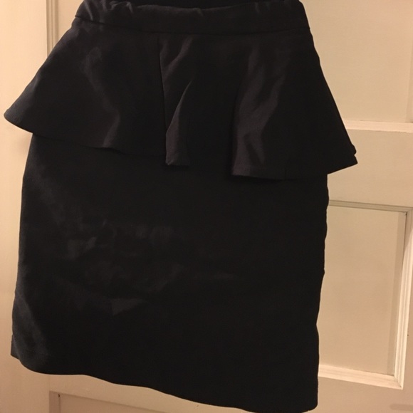 H&M little black Skirt - Picture 2 of 3