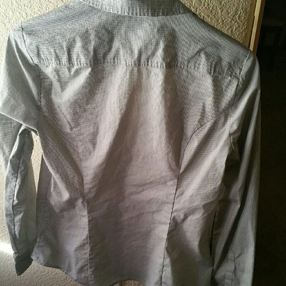 Women's peofessional button down blouse - Picture 3 of 3
