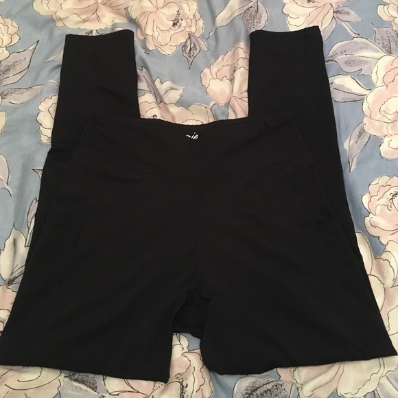 high waisted aerie side pocket legging!