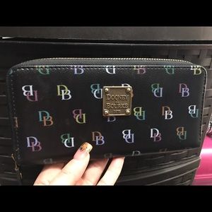 Dooney & Bourke wallet
