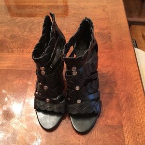 BCBG Heels w Silver accents