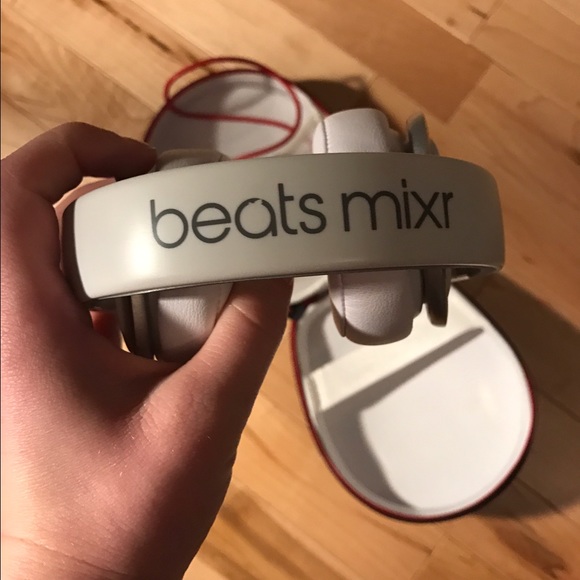 Beats mixr headphones in white