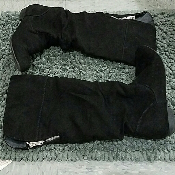 Report bostyn slouch suede boot