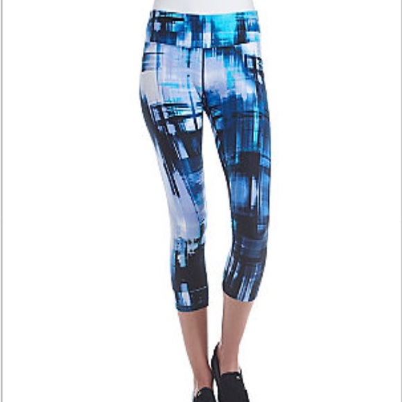 Calvin Klein Crop Leggings - NWT - Picture 2 of 4