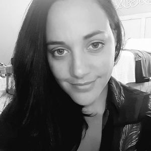 Meet your Posher, Courtney