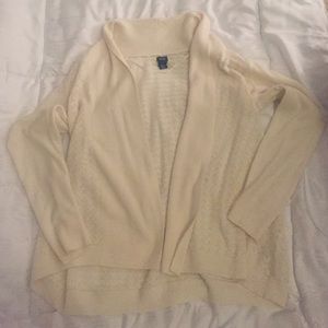 IZOD cream sweater
