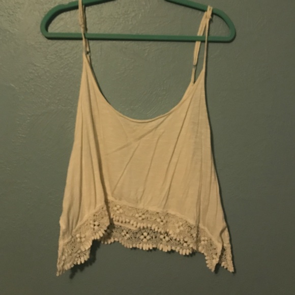 White crochet crop top!