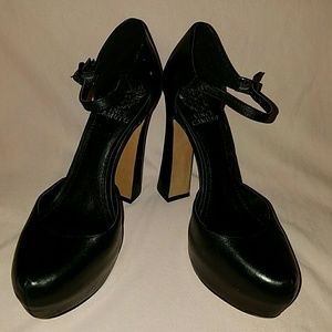 VINCE CAMUTO Mary jane style platforms