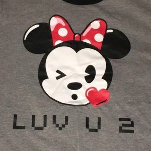 ✨Donating soon✨Minnie Mouse tee