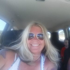 Meet your Posher, Connie