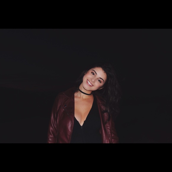 Meet your Posher, Daniela - Picture 1 of 1