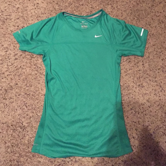Dri-fit Green top