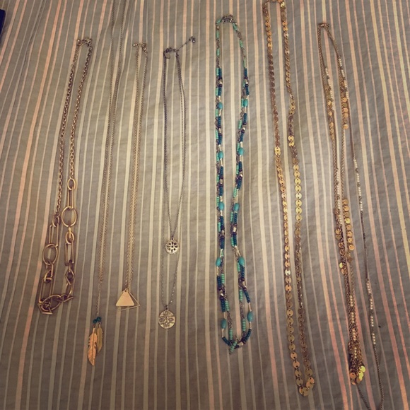 Bundle of necklaces!!