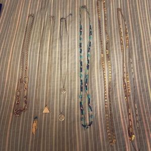 Bundle of necklaces!!