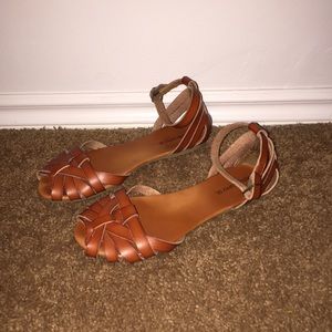Huaraches / leathery sandals with ankle strap