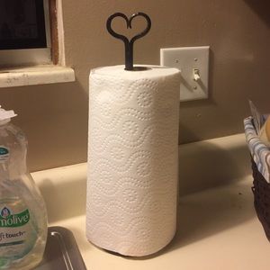Paper towel holder