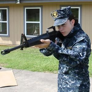 Meet your Posher, Hunter