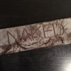 Urban Decay - Naked smokey palette