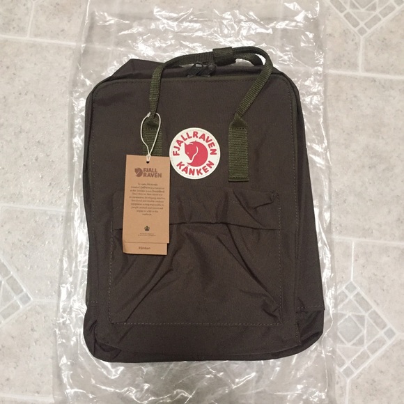Fjallraven Kanken Backpack (Olive)