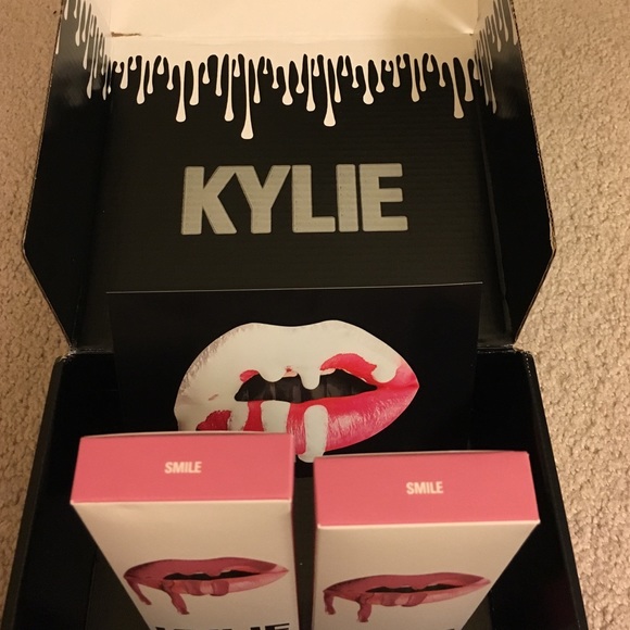 Unopened SMILE Kylie lipkits