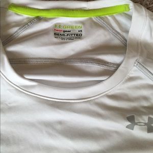 Under Armour xs heat gear semi fitted shirt 🏋🏻🎈