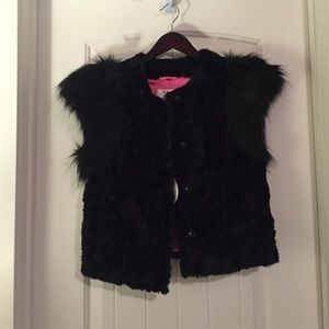 New with tag Faux Fur vest