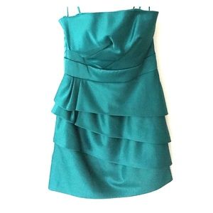 NWOT Beautiful strapless turquoise dress