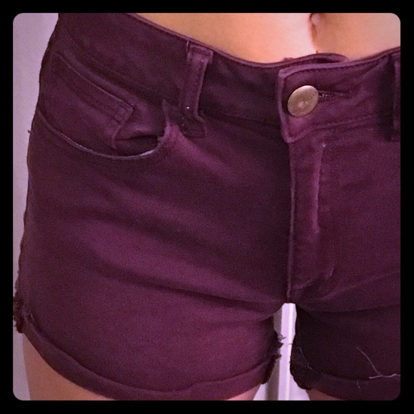 maroon high-wasted American Eagle jean shorts