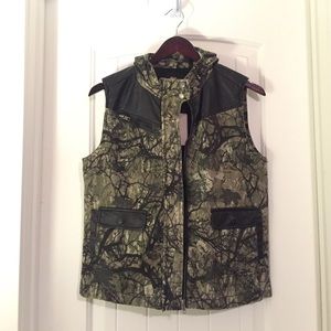 Brand New Camo hooded vest