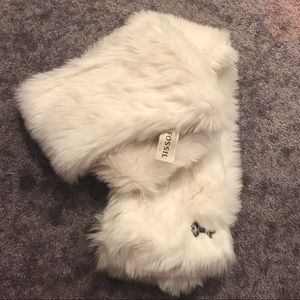 White fossil scarf