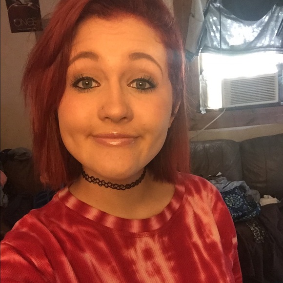 Meet your Posher, Alyssa