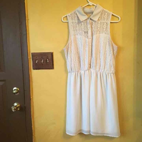 WHITE LACE DRESS
