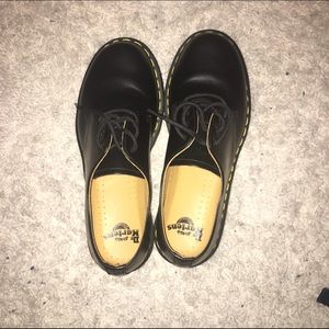 New doc martens! Only worn a few times!
