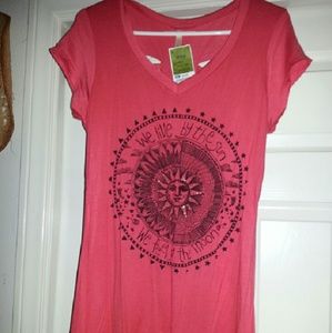 ❌SOLD❌ Cute graphic T-shirt NWT