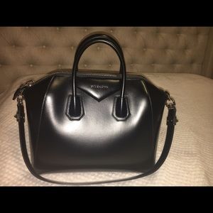 Givenchy Medium Antigona Shiny Calf