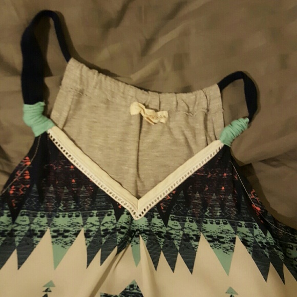 Tank top - Picture 2 of 2