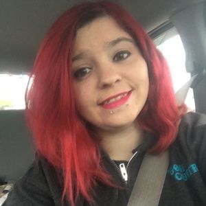 Meet your Posher, Michaela