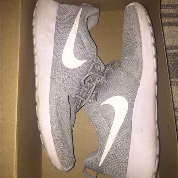 Grey & White Roshes