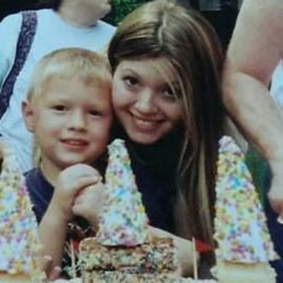 Meet your Posher, Carol - Picture 1 of 1