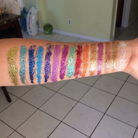 Brighten glitter pressed - Picture 2 of 3