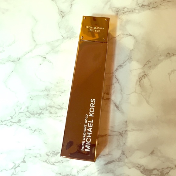 rose radiant gold perfume