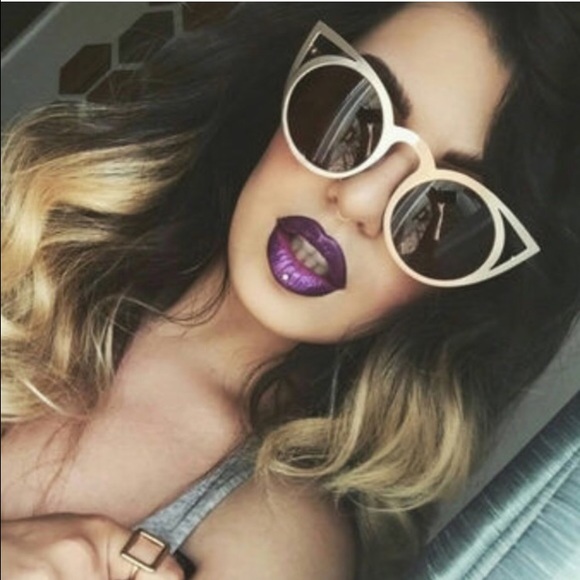 Accessories - NWT || Invader Gold Mirrored Cat Eye Sunglasses