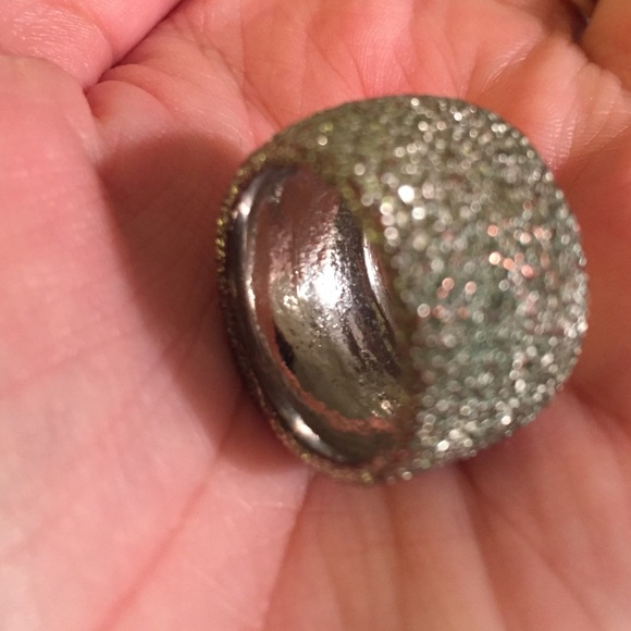 Metal ring - Picture 2 of 2