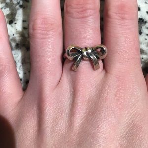 Lames Avery Bow Ring 7.5